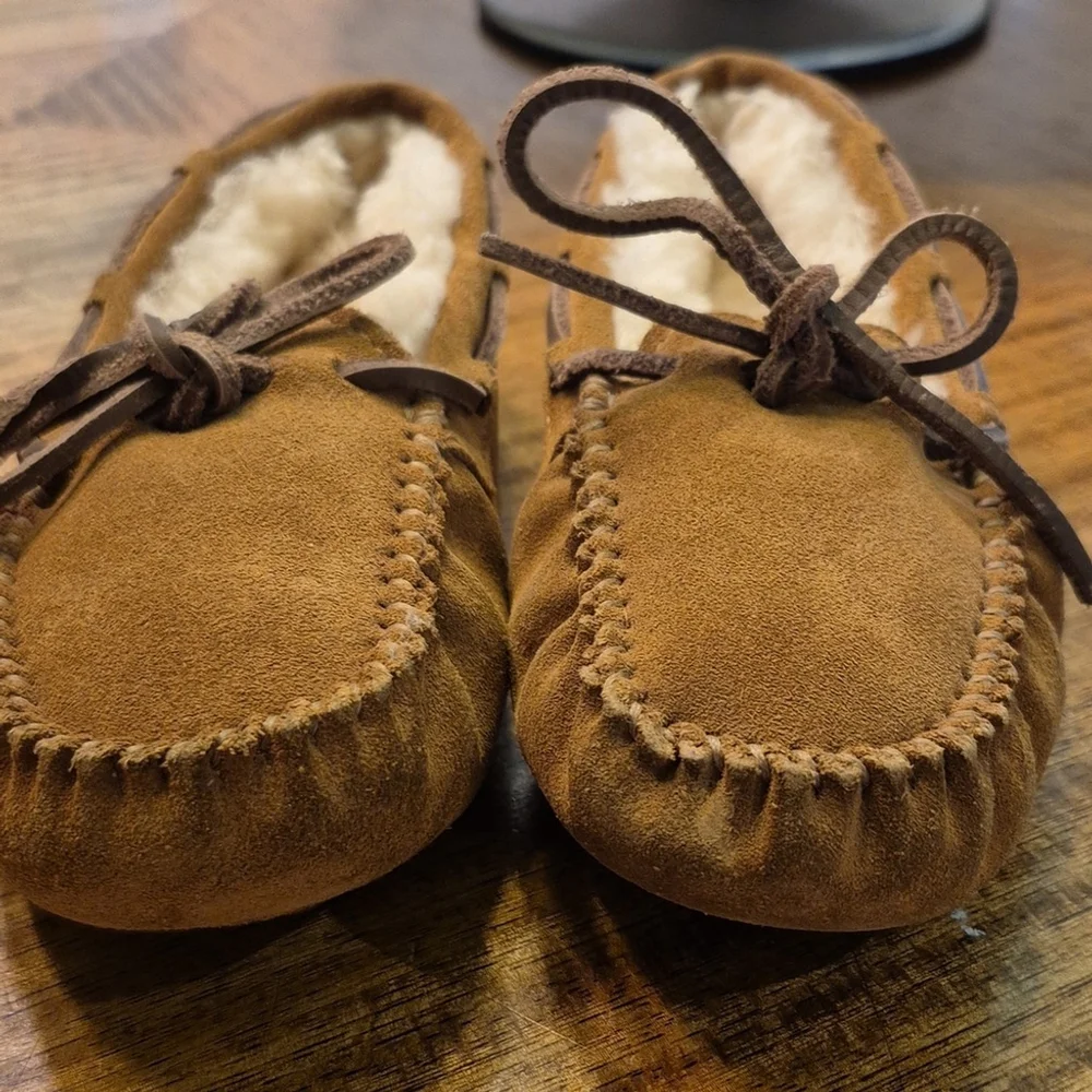 UGG: 